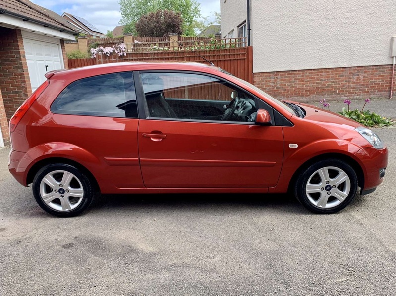 FORD FIESTA