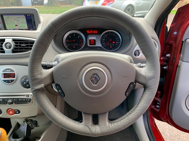 RENAULT CLIO