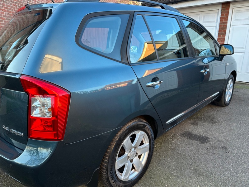 KIA CARENS