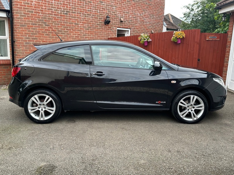 SEAT IBIZA
