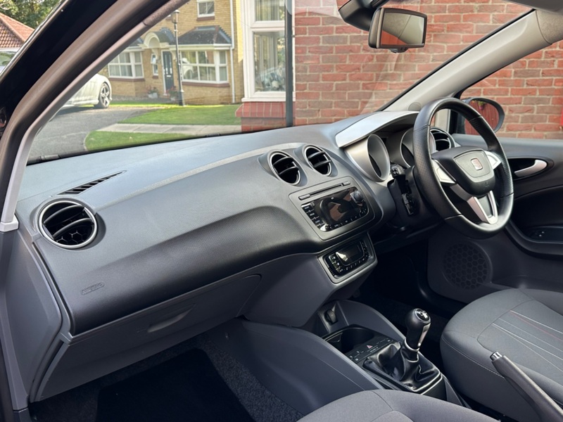 SEAT IBIZA