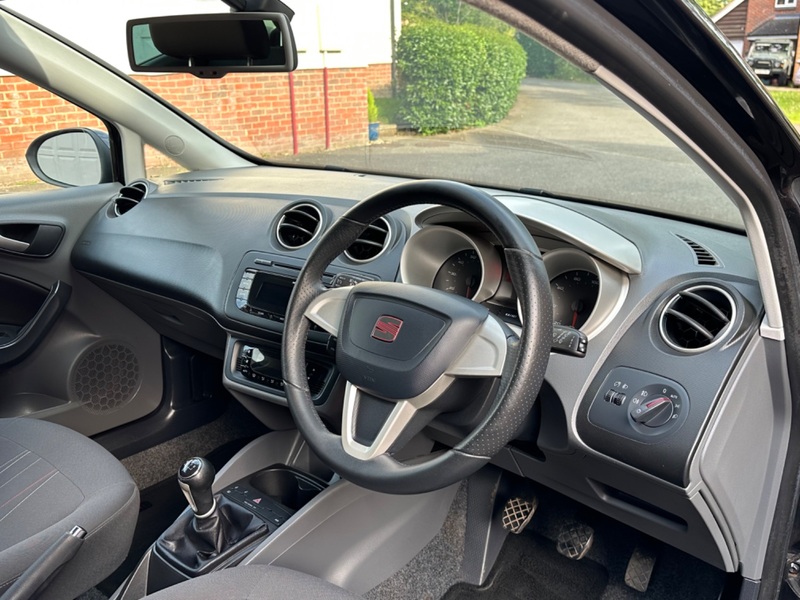 SEAT IBIZA